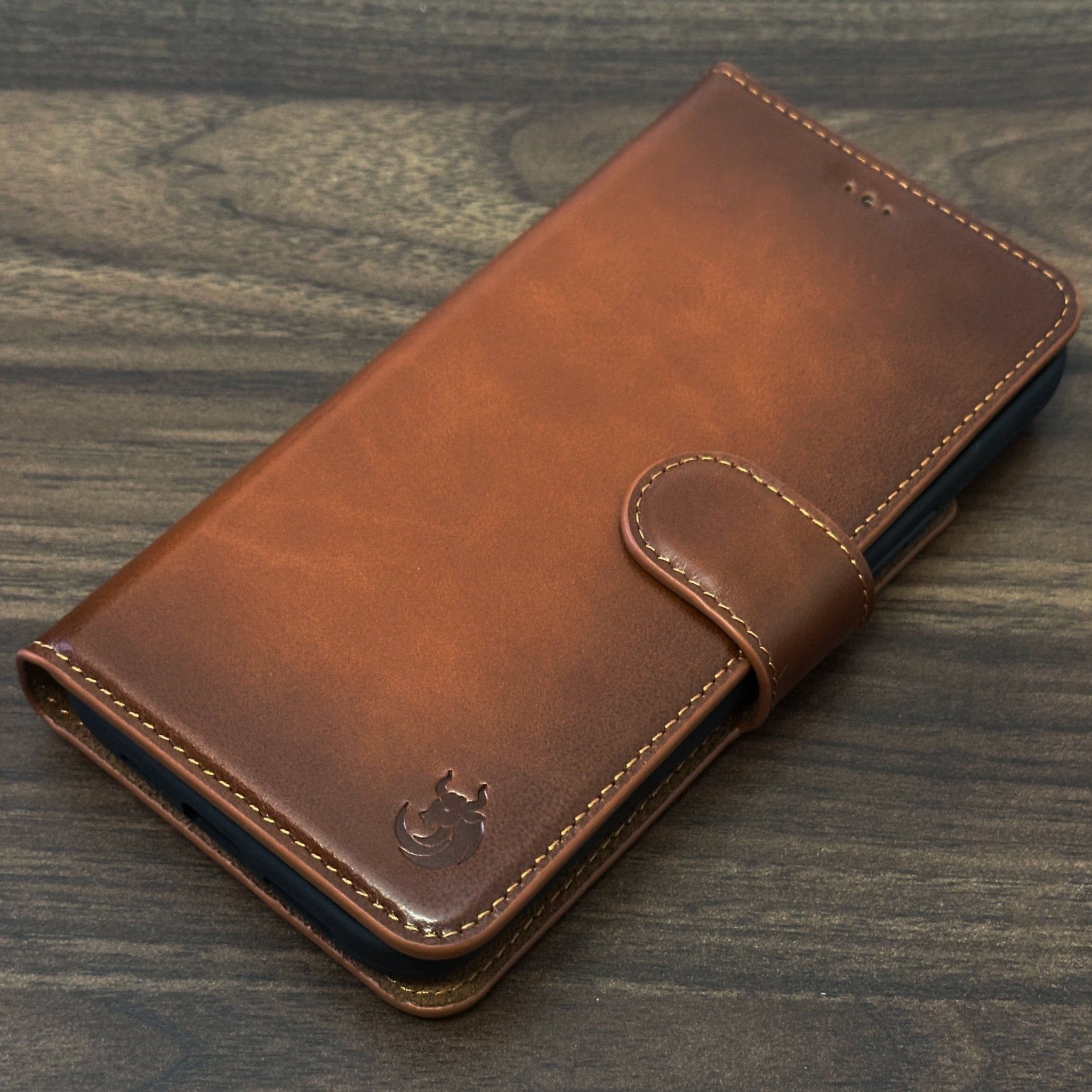Vegas Premium Leather iPhone 15 Pro Max Wallet Case with MagSafe | Detachable RFID Blocking Luxury Wallet